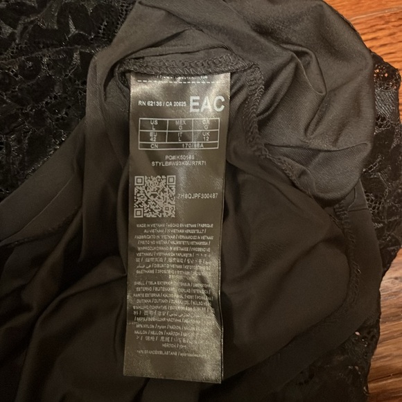 Guess Off the Shoulder Lace Dress - Picture 3 of 7